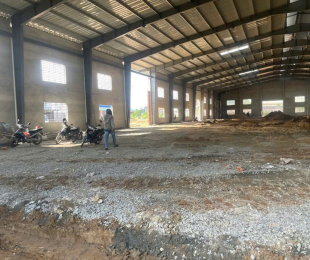Diện tích xưởng 3330 m2 - Gía 4,5 USD/M2